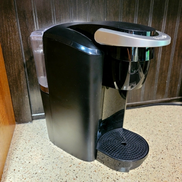 Keurig K35 K-Compact Single Serve K-Cup Pod Coffee Maker - Black.Great working
